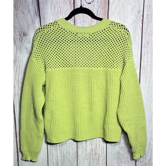 Central Park West New York Women's Cable Knit V Neck Sweater Green Size M - Picture 2 of 7